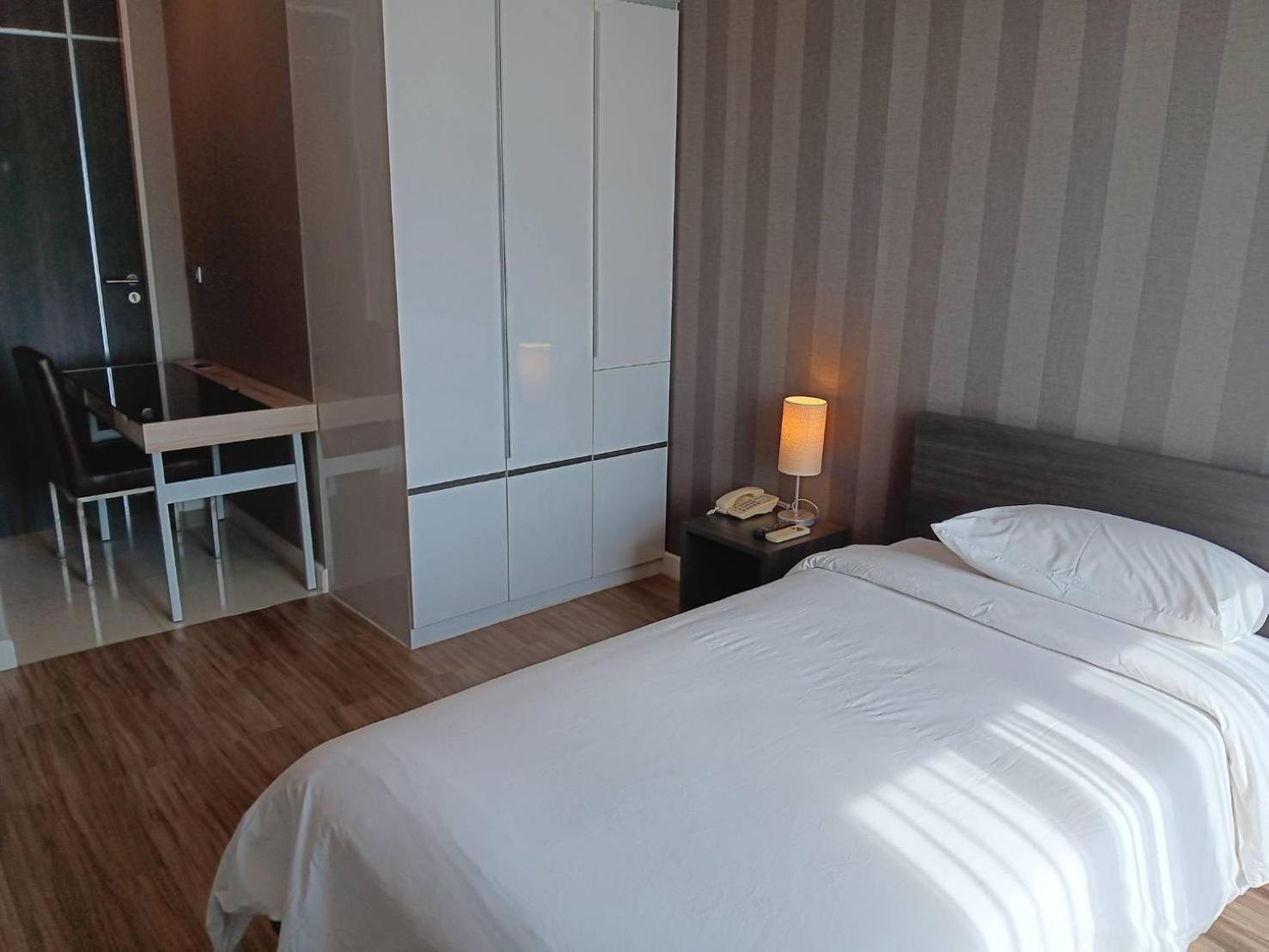 J Residence Thonglor 8 Bangkok Luaran gambar