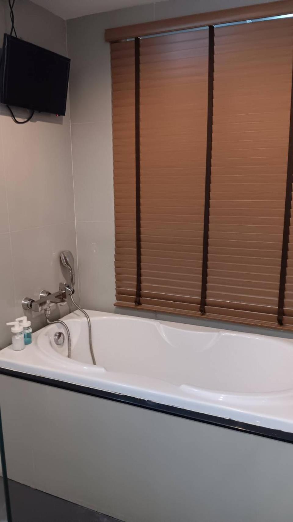 J Residence Thonglor 8 Bangkok Luaran gambar