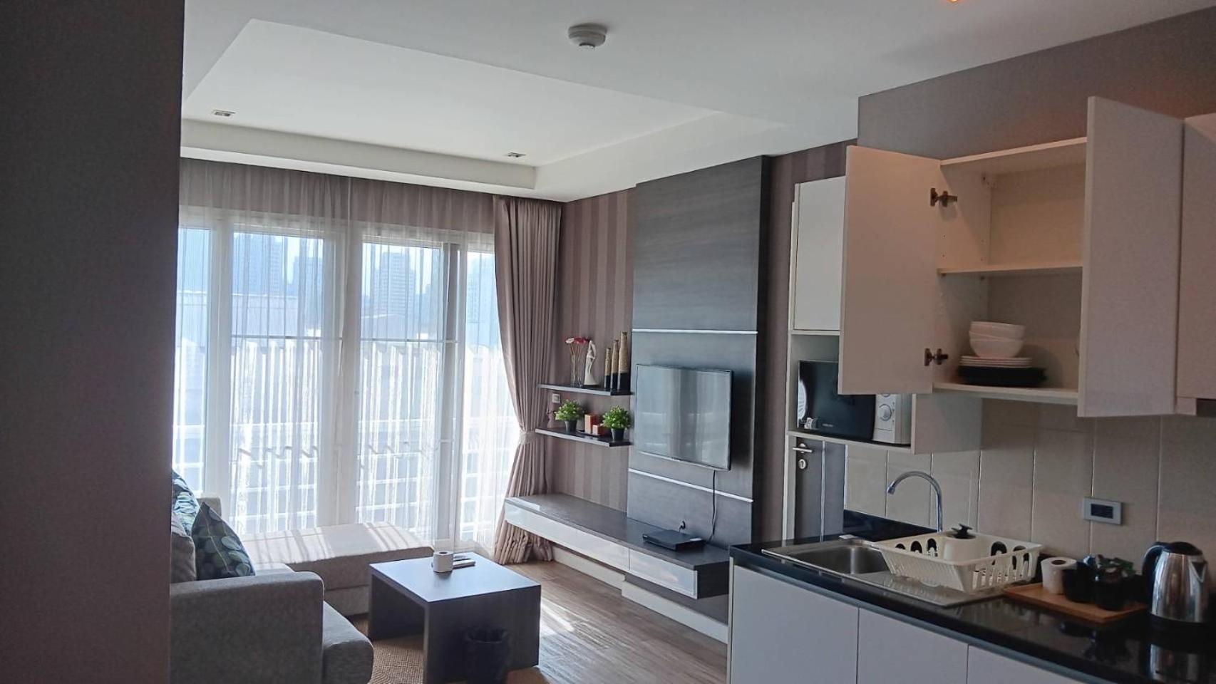 J Residence Thonglor 8 Bangkok Luaran gambar