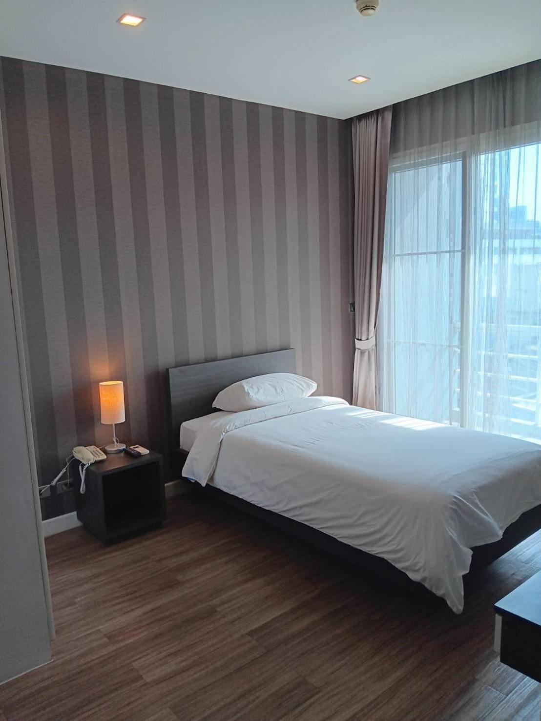 J Residence Thonglor 8 Bangkok Luaran gambar