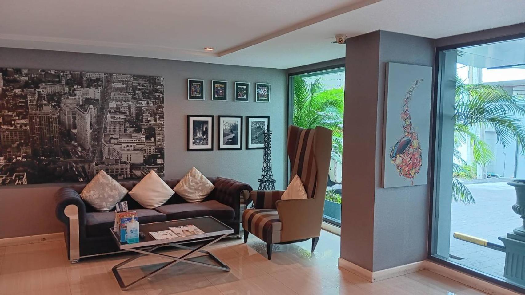 J Residence Thonglor 8 Bangkok Luaran gambar