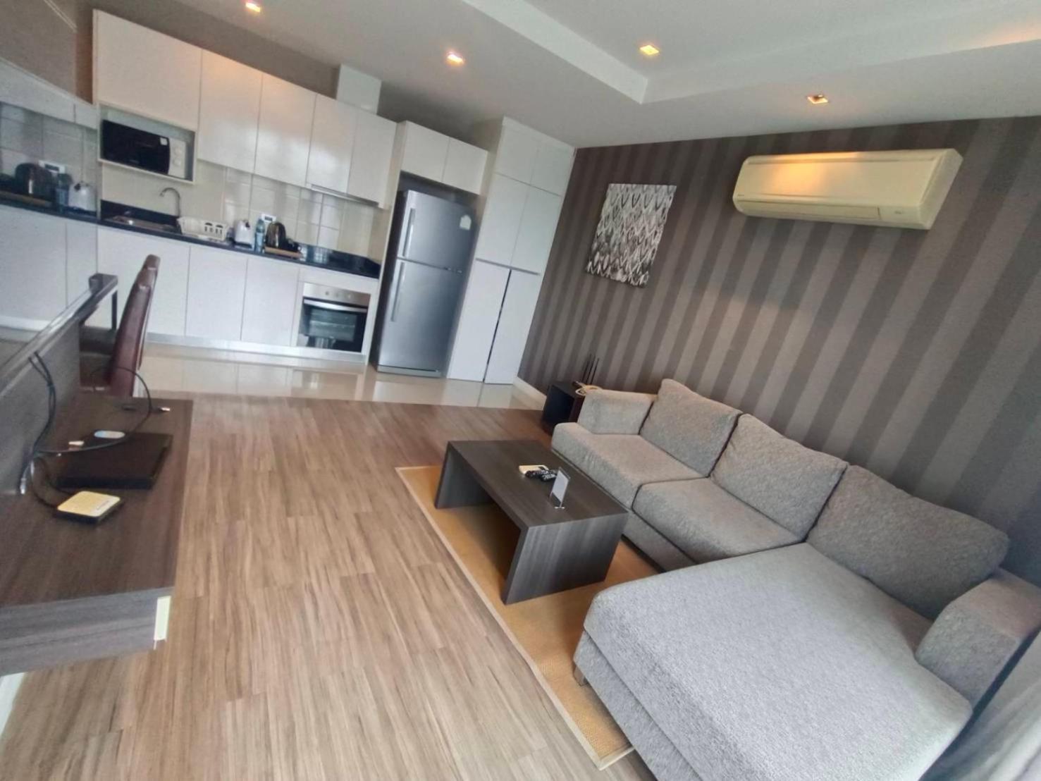 J Residence Thonglor 8 Bangkok Luaran gambar