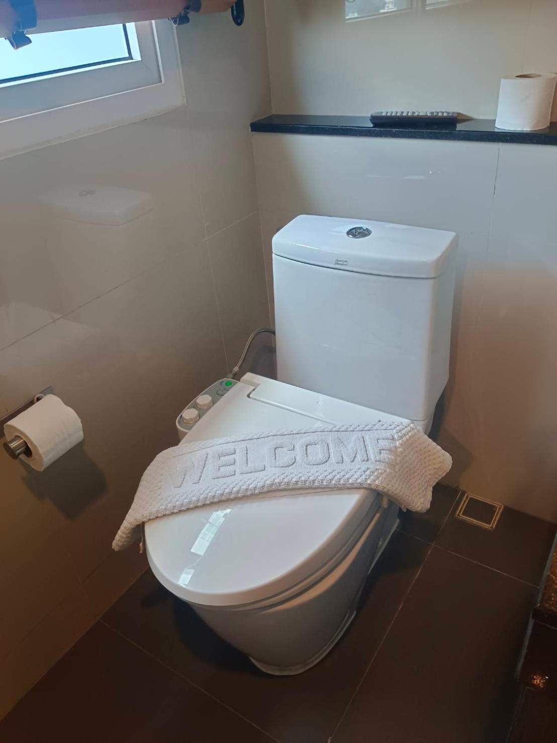 J Residence Thonglor 8 Bangkok Luaran gambar